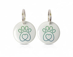 PETQUALITY Show That Love SureFlap tag close-up, lightweight disc for cat access