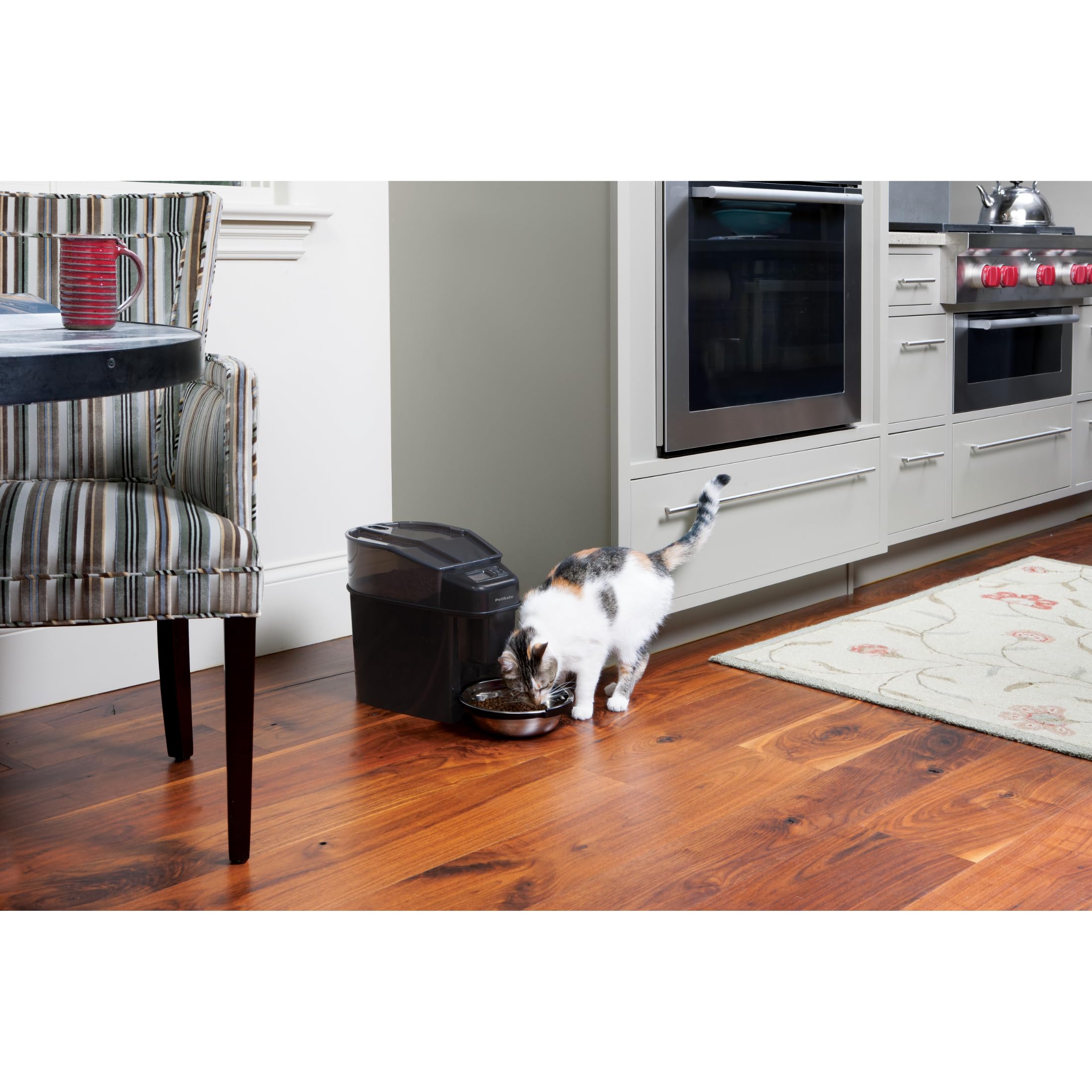 Petsafe battery-operated feeder with option for a wall adapter
