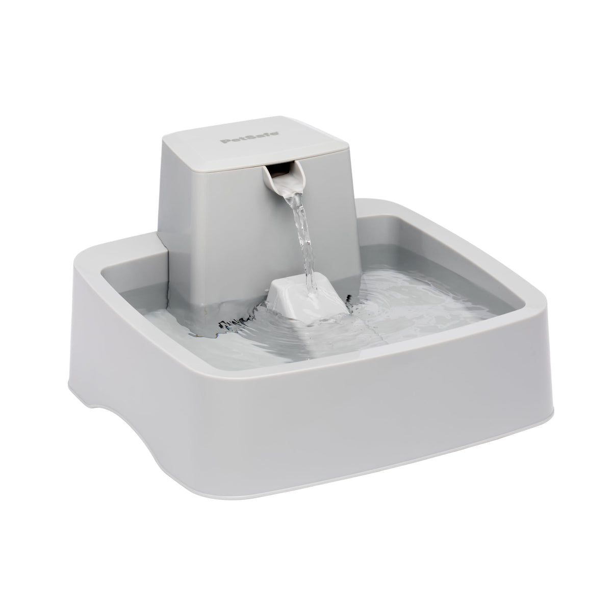 PetSafe Oasys 1 Gallon fountain with adjustable flow for easy hydration.