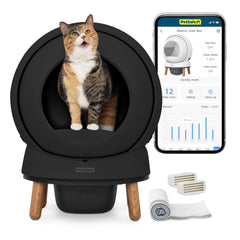 Petsafe ScoopFree SmartSpin sealed waste drawer demonstrates odor control.