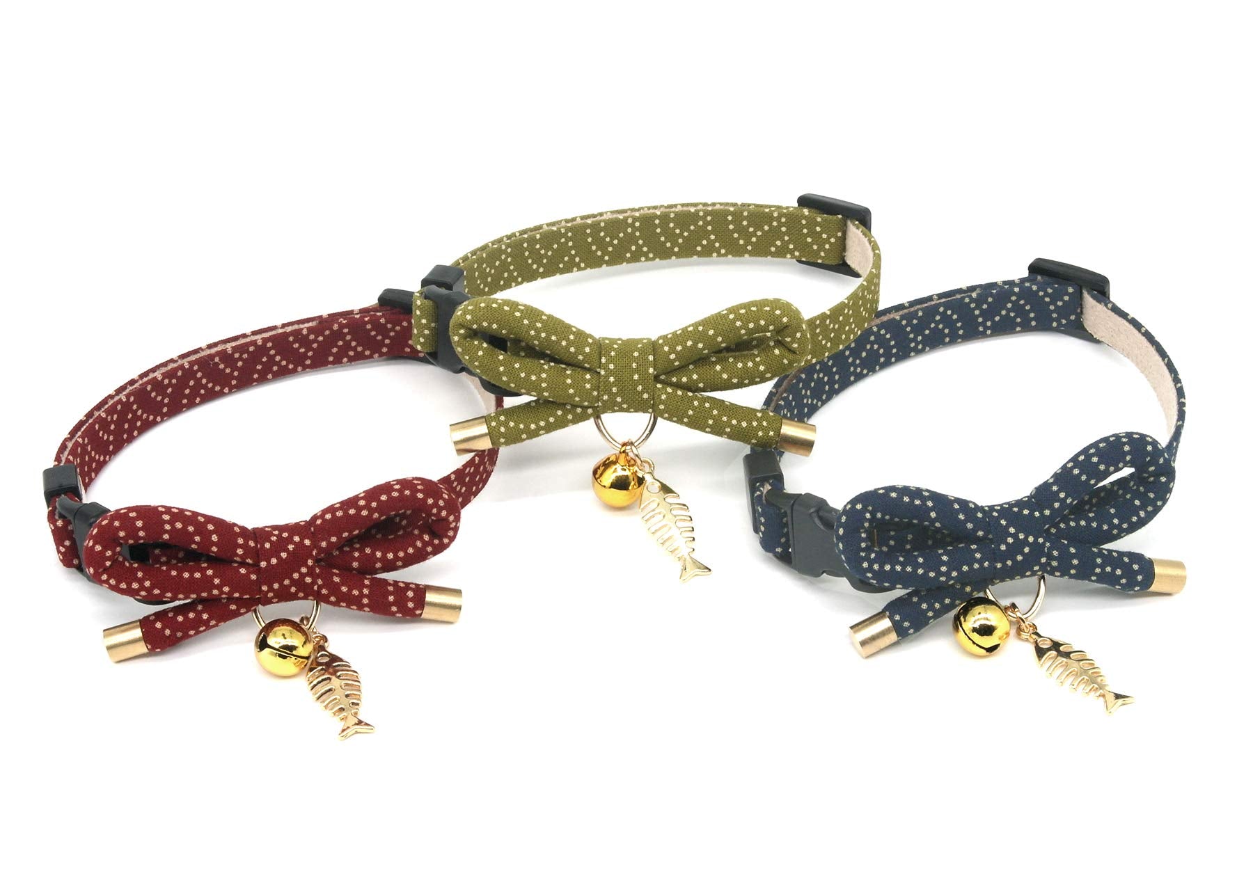 PetSoKoo Breakaway Cat Collar ensures safety with a quick-release buckle.