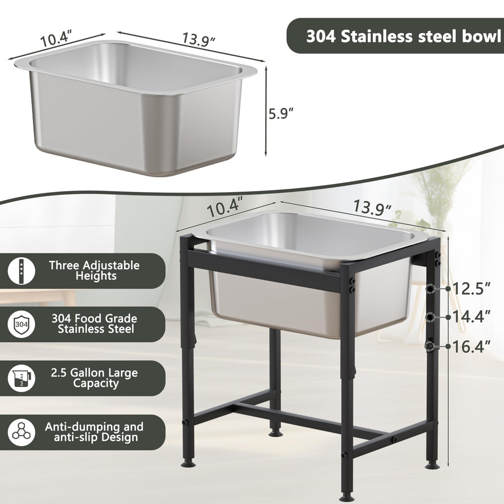 Piskyet indoor-outdoor use shows flexible placement for pets.
