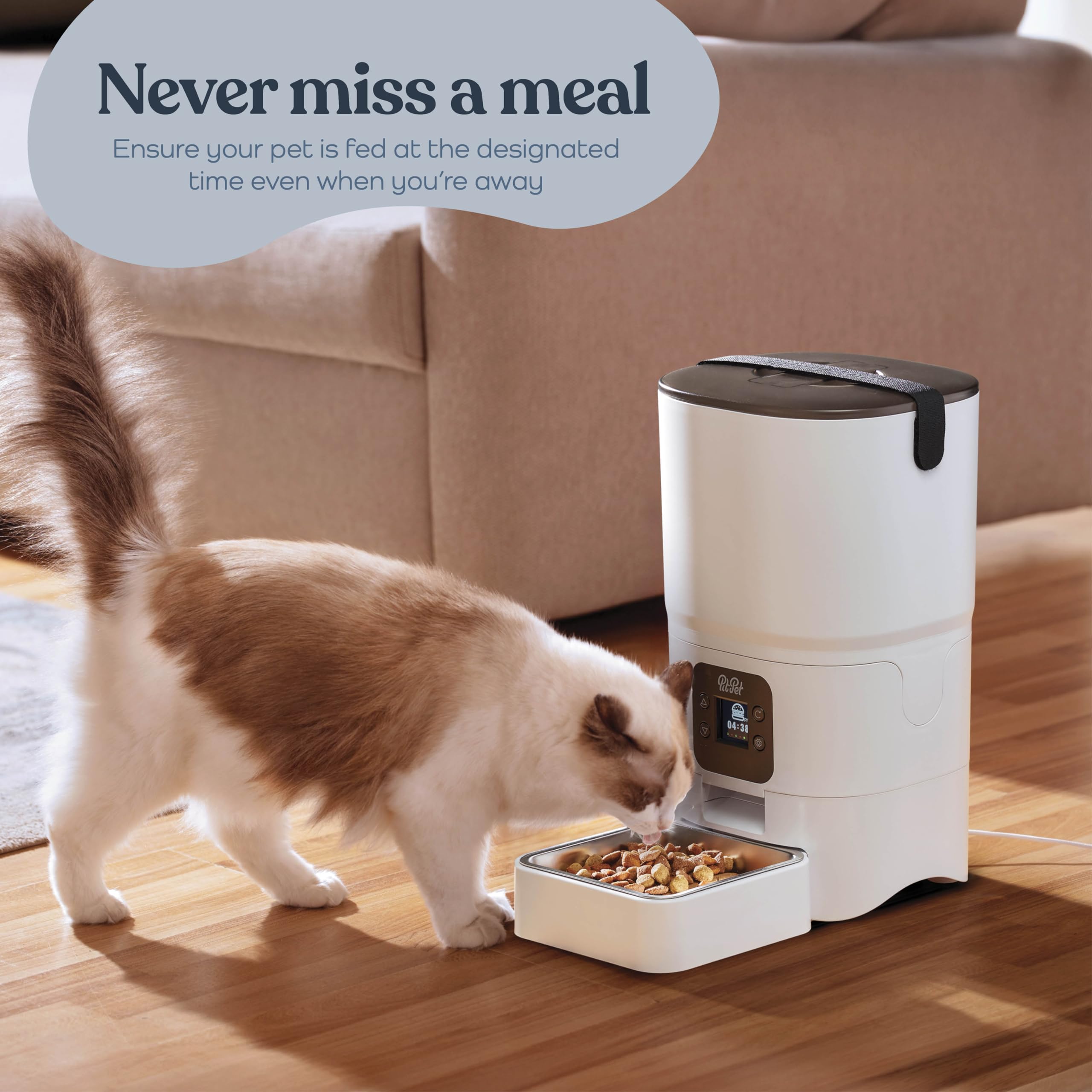 Pitpet feeder dispensing-mechanism demonstrates precise portion control for balanced feeding.