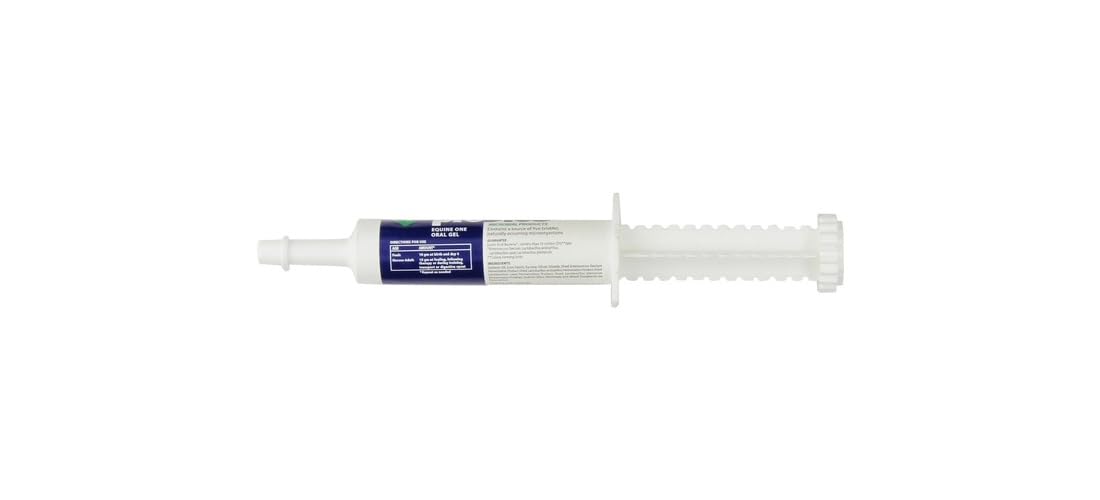 Dosing scene with Probios BIOMAC Microbiotic Gel for Horses for simple administration.