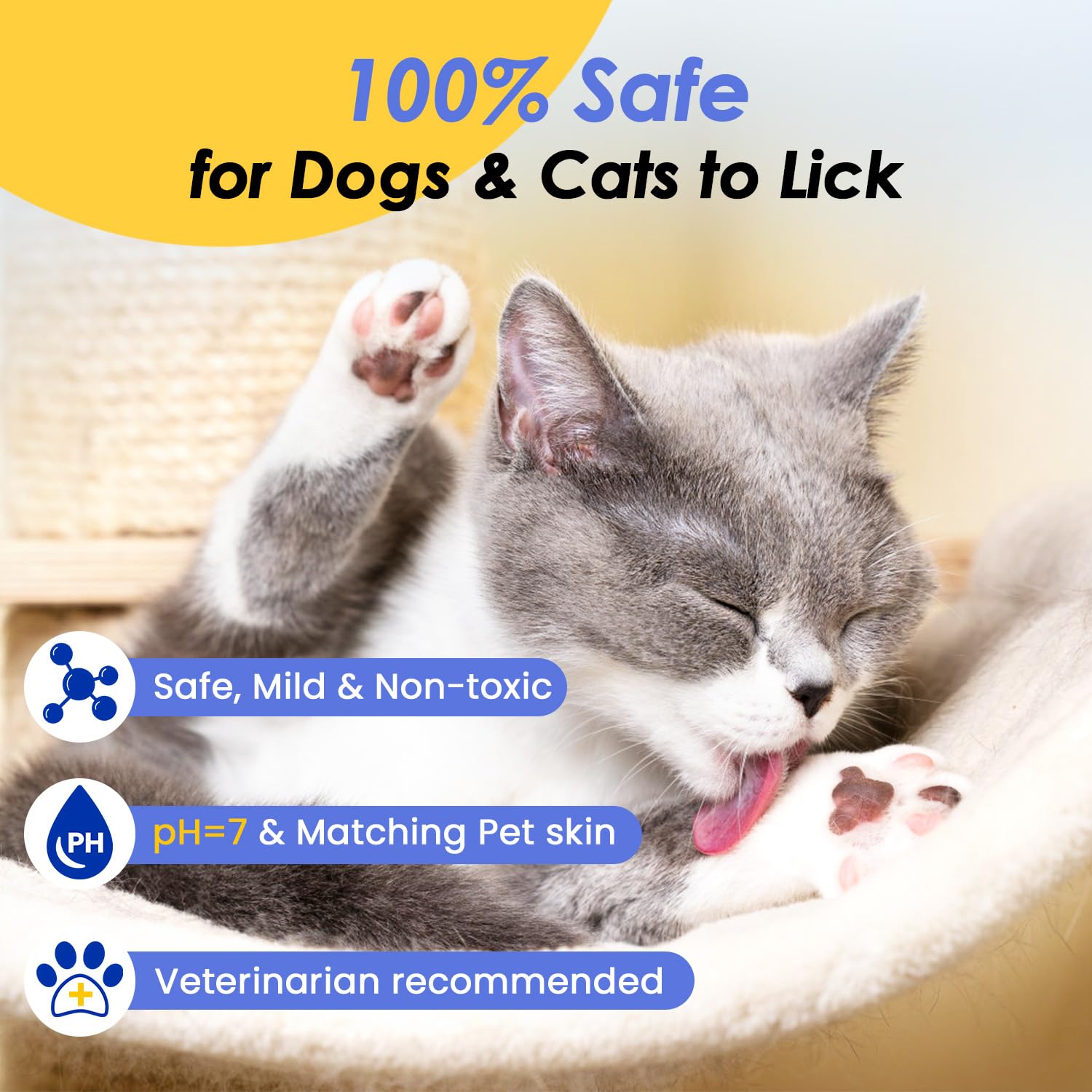 PUPMATE glove wipe cat body with aloe vera for soothing care.