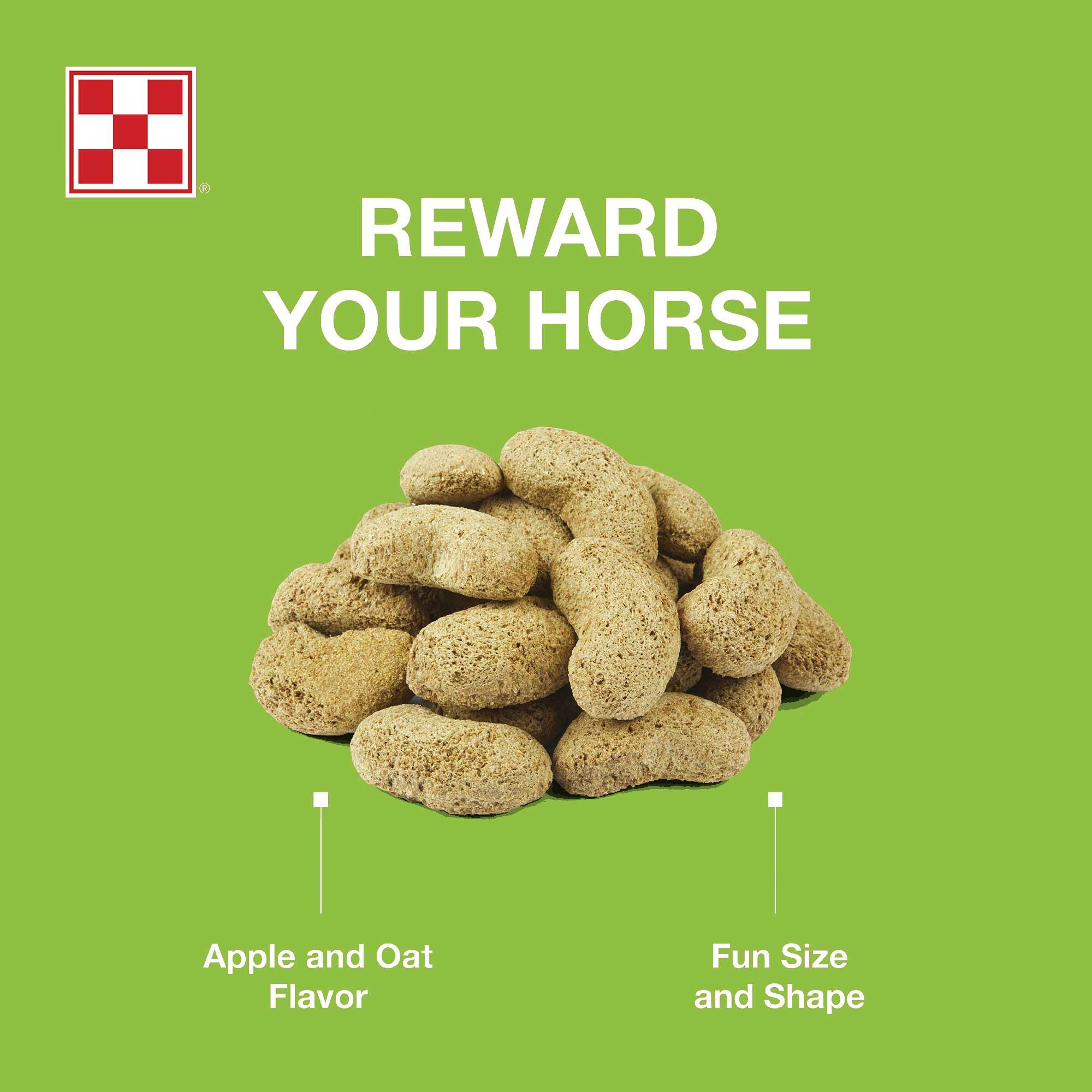 Purina Apple and Oat Flavored Horse Treats serving idea for bonding.