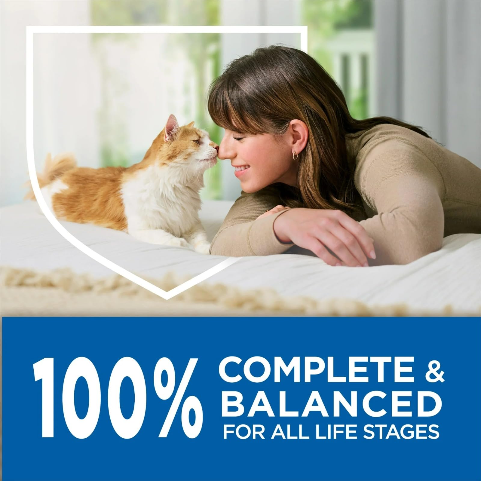 Purina Cat Chow resealable bag closure keeps freshness