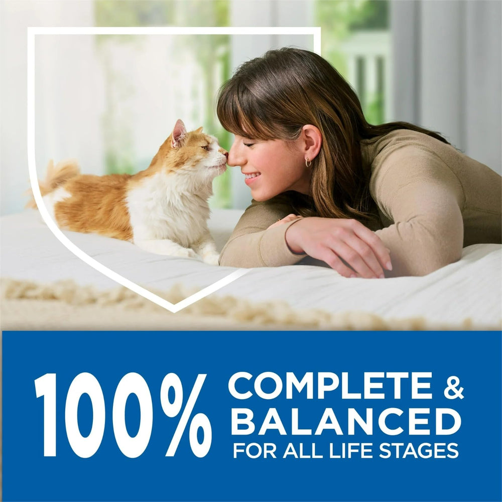 Purina Cat Chow resealable bag closure keeps freshness