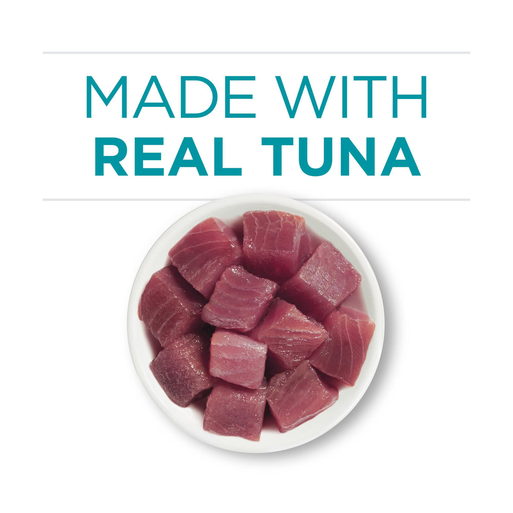 Purina ONE Tuna Recipe in Sauce close-up of savory gravy and tuna flakes