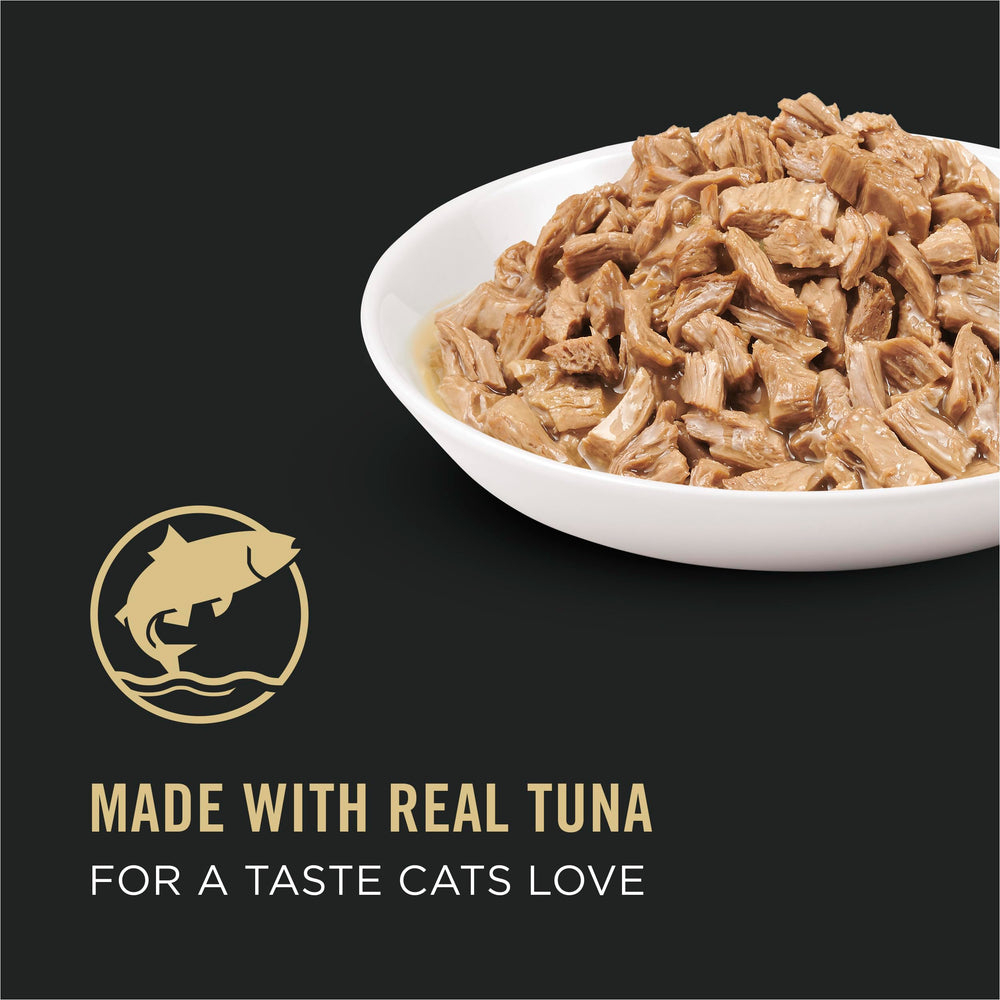 Purina Pro Plan Tuna Entree in Sauce serving time demonstrates convenient portion