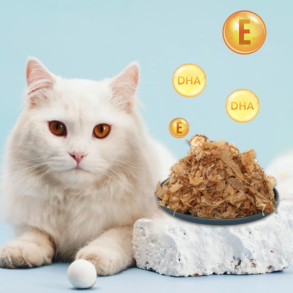 Purrfect Paws Bonito Flakes resealable jar keeps freshness.