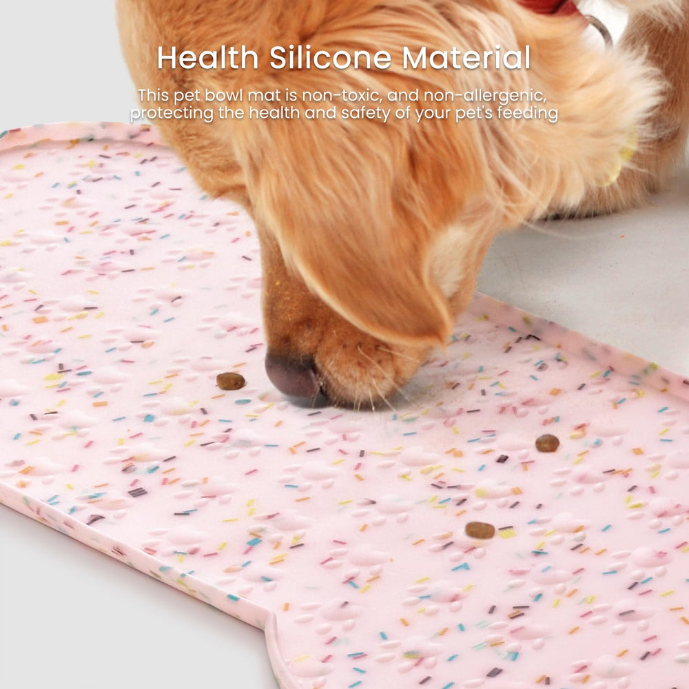 PWTAA travel-feeding mat, ideal for trips with pets and on the go.