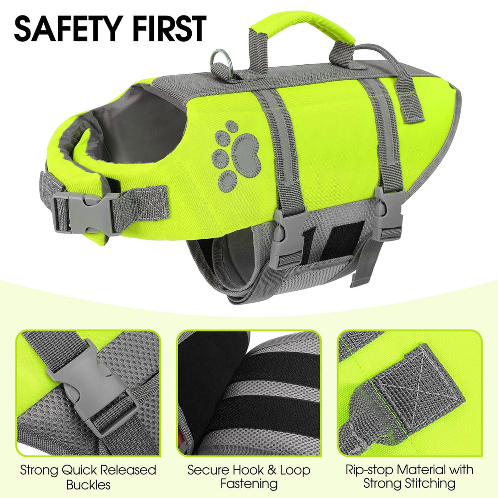 Queenmore XS dog life jacket back view showing secure fit with adjustable straps.