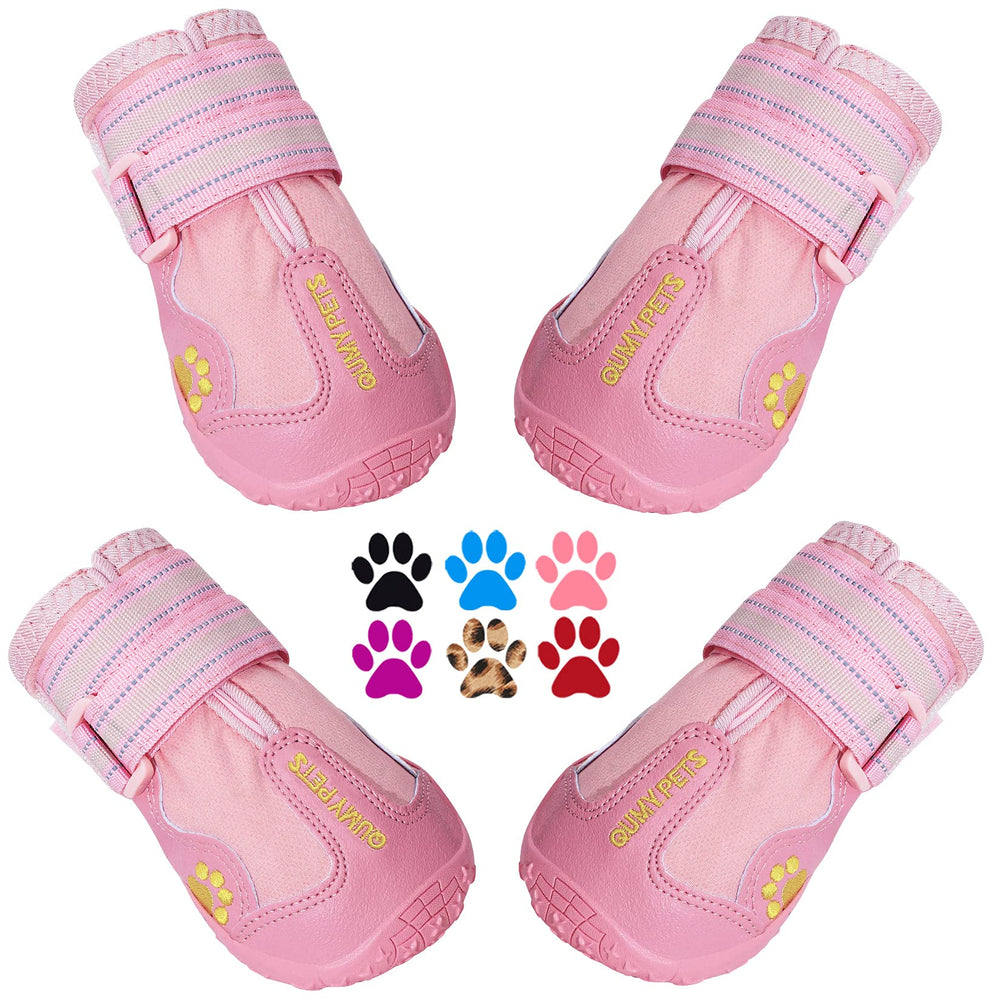 QUMY dog shoes show secure adjustable straps for a precise fit.