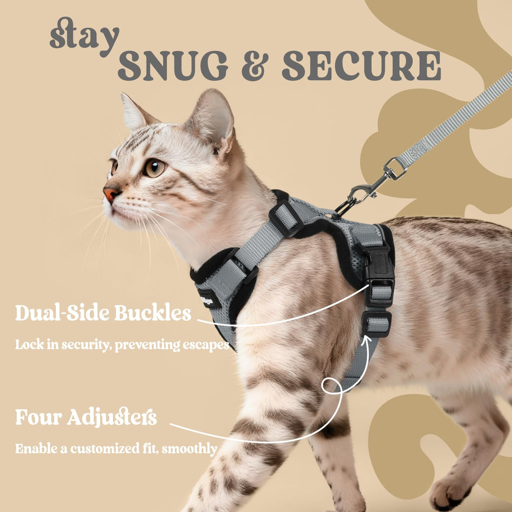 Escape-proof design helps prevent slips during walks with Rabbitgoo.