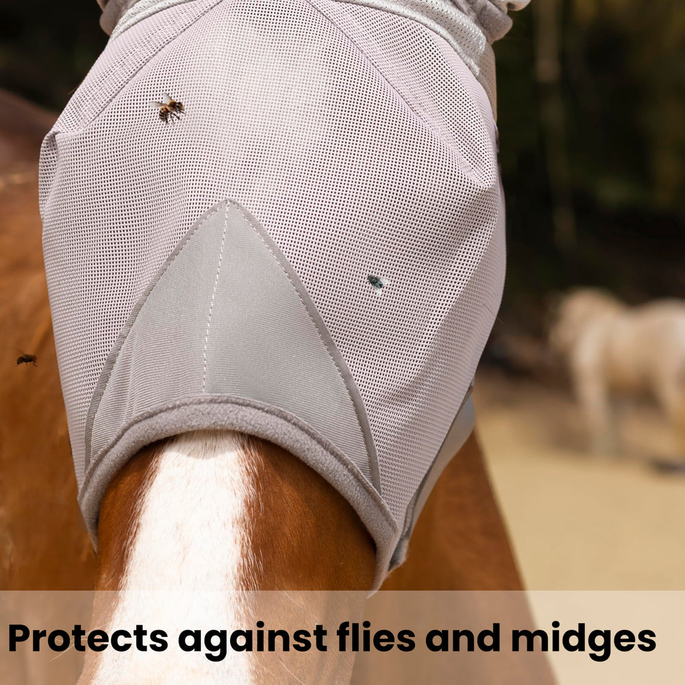 Raelitego fly mask uses reinforced stitching for durable trail and pasture wear.