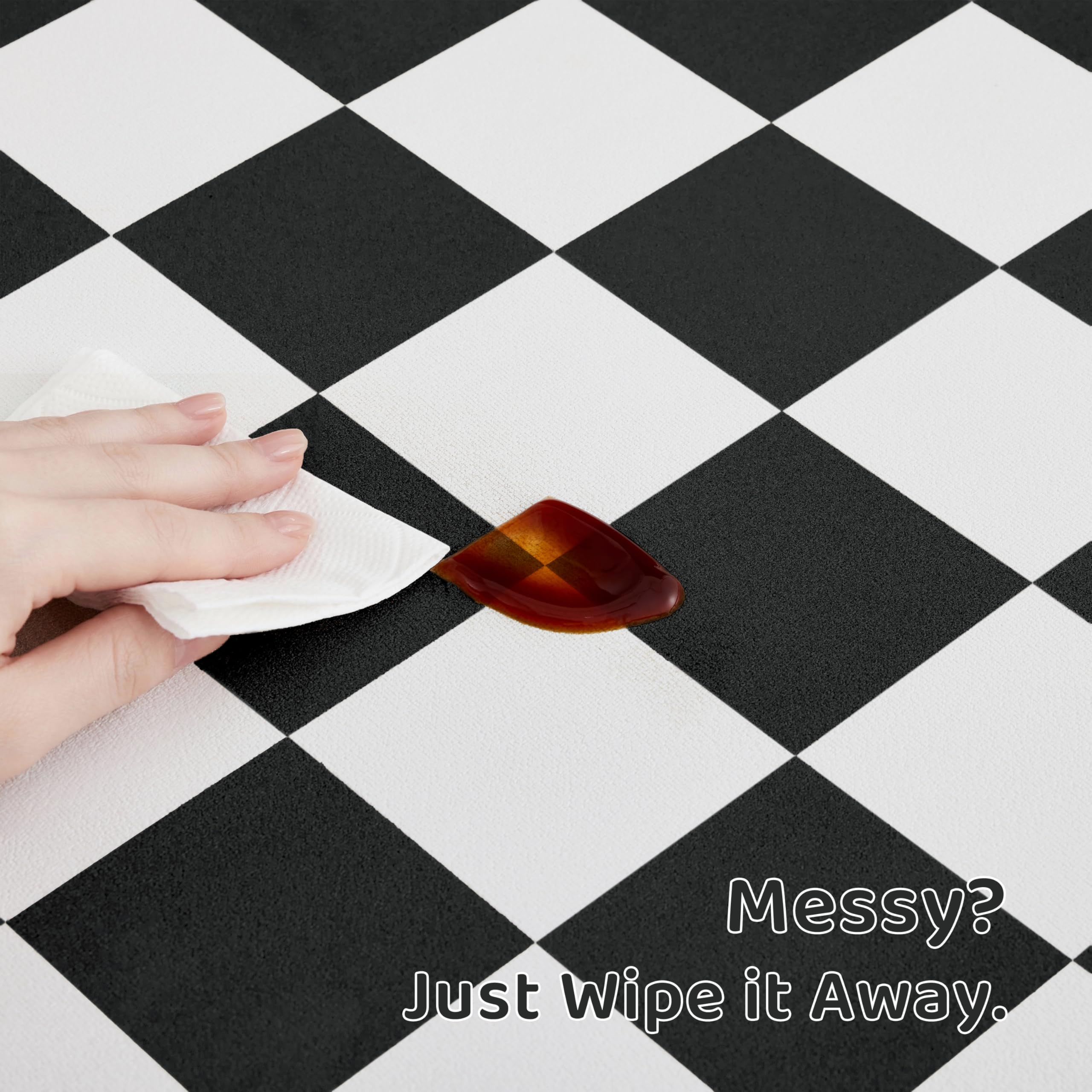 Ralxion Checkered Dog Feeding Mat is easy to wipe clean after use.