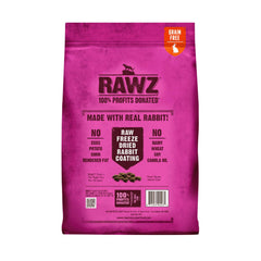 Rawz Real Rabbit kibble close-up shows high protein rabbit bits.