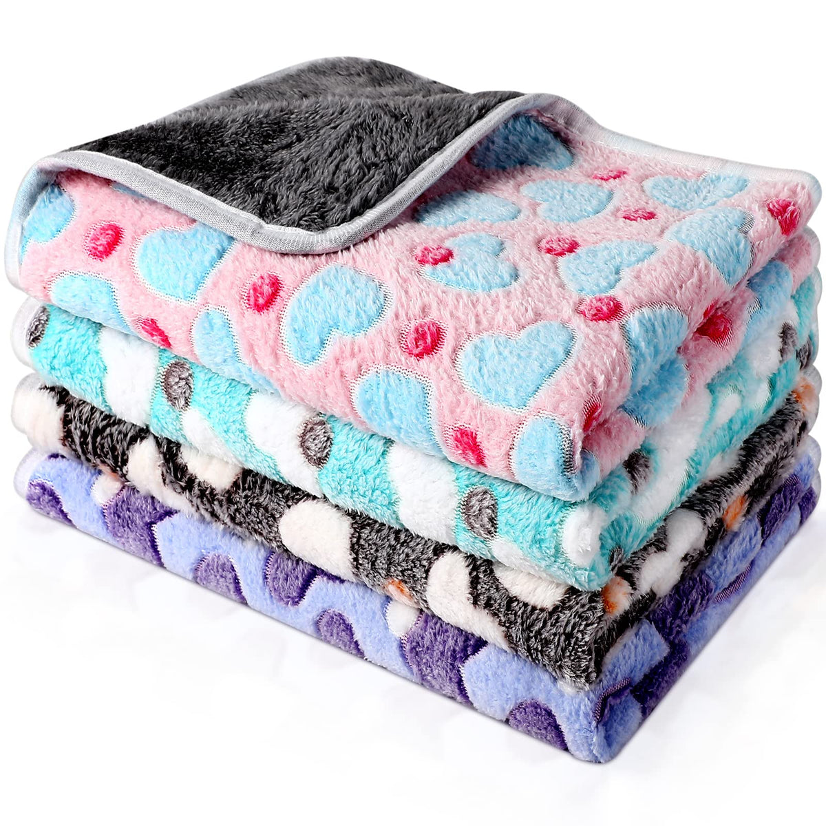 Reginary heart-pattern blanket set for guinea pigs in cages, cozy and tidy.