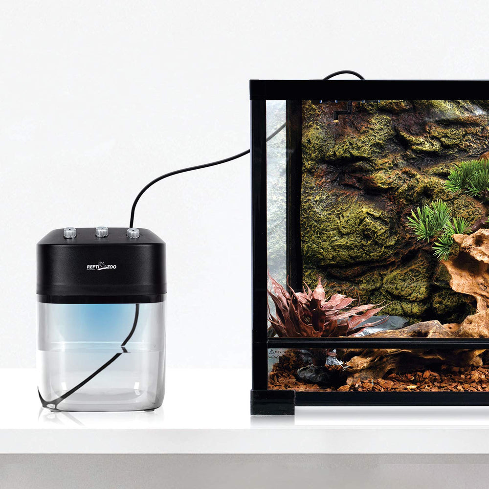 REPTI ZOO 2.2L starter mister water level view for quick planning.