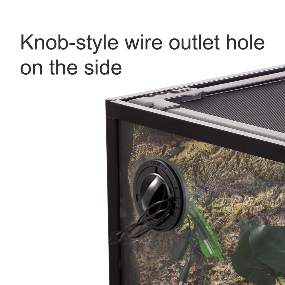 REPTI ZOO left-side vent enhances airflow without compromising look.