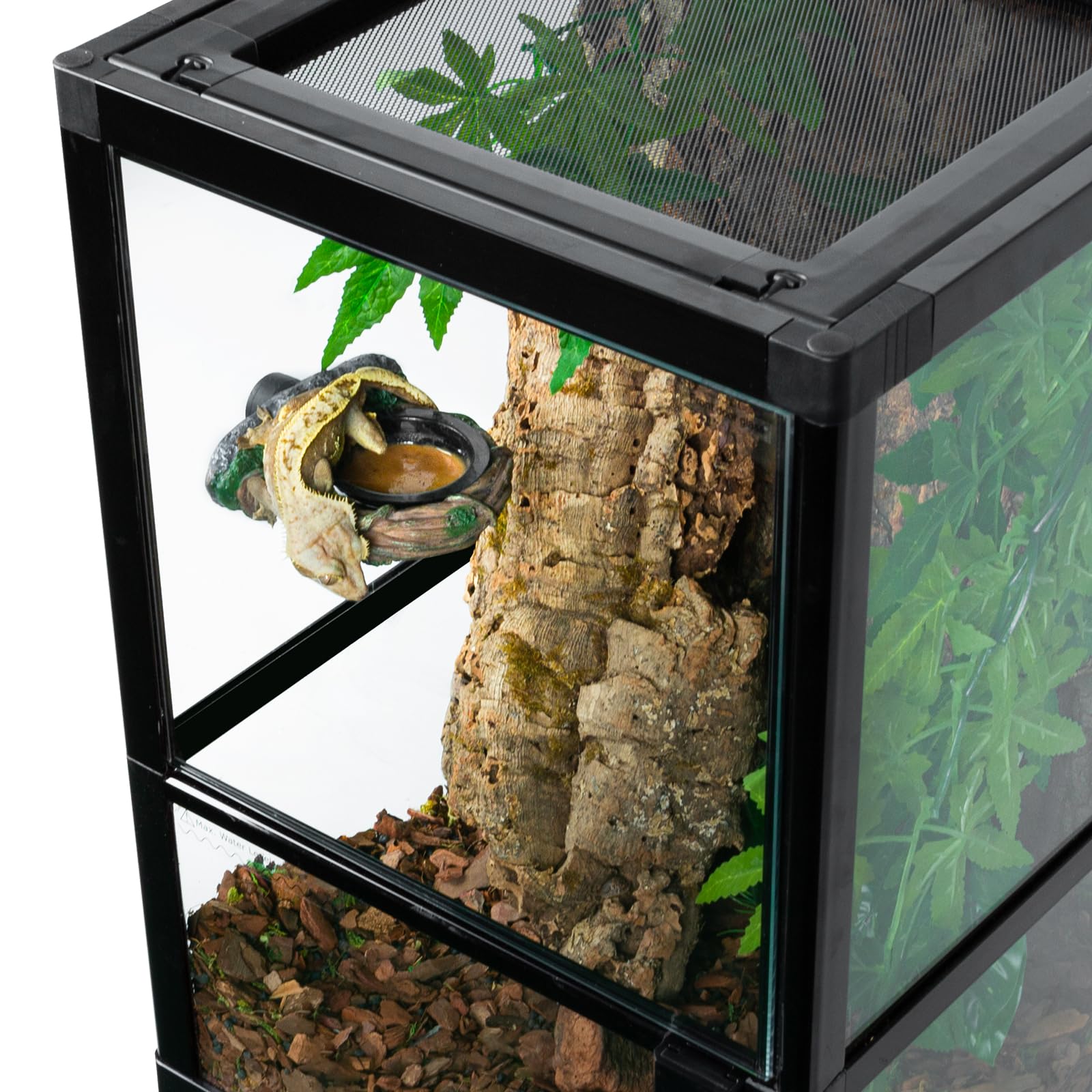 REPTI ZOO natural trellis design enhances habitat realism