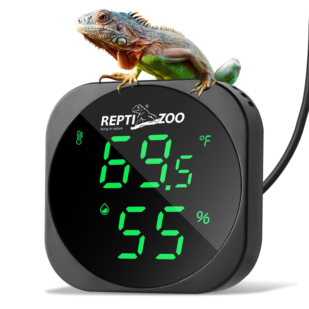 REPTI ZOO thermometer hygrometer front view shows real-time terrarium readings.