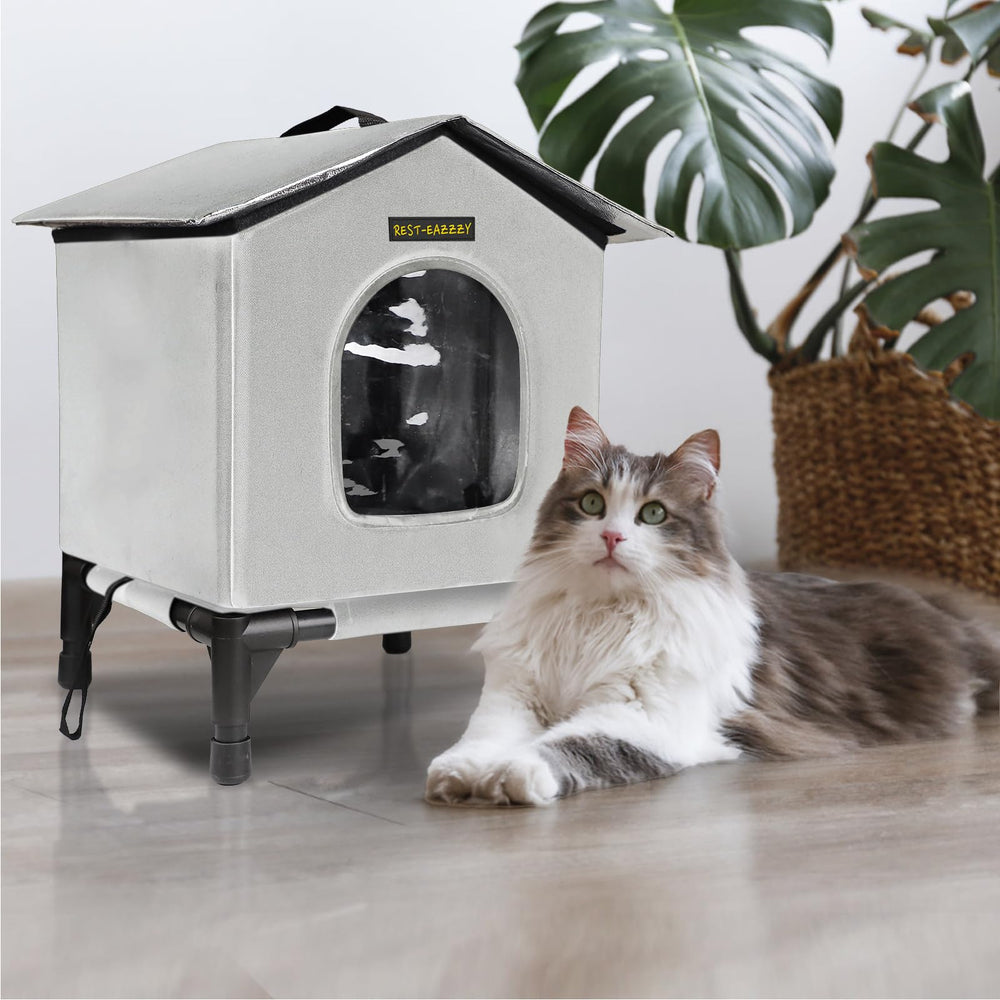 Rest-Eazzzy cat house interior insulation emphasizes cozy warmth.