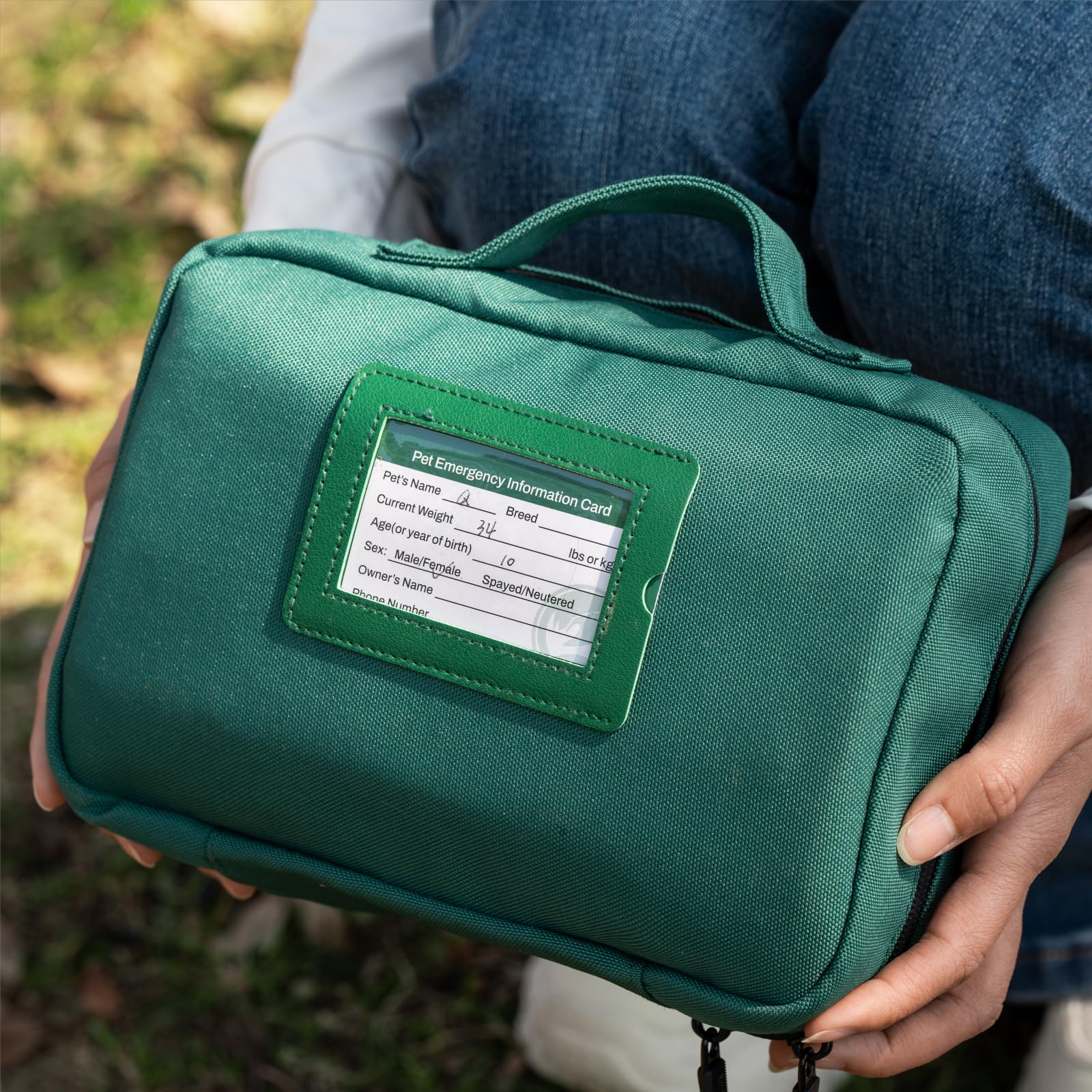 RHINO RESCUE portable kit bag keeps emergency gear organized.