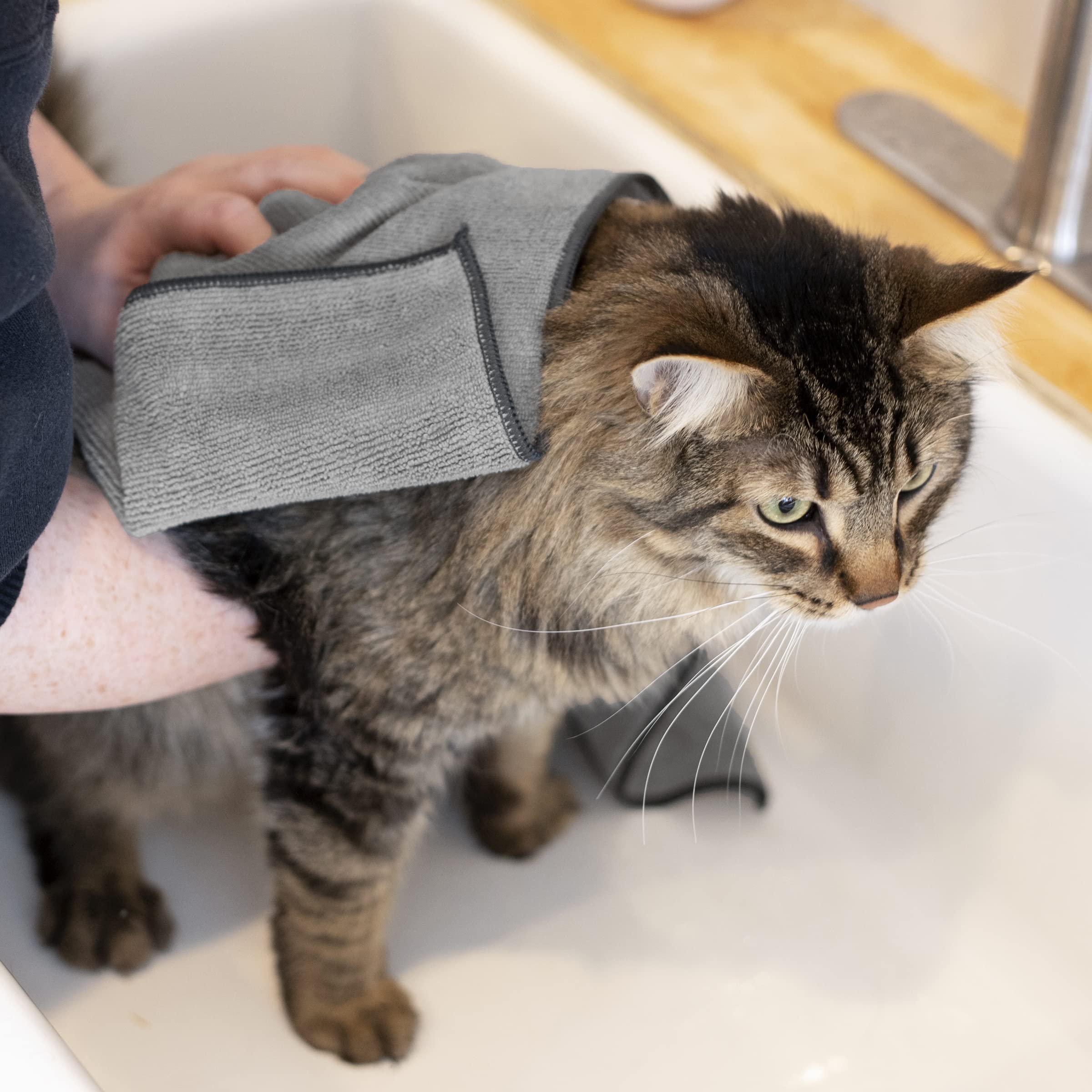RITZ towel pack, easy to machine-wash and reuse.