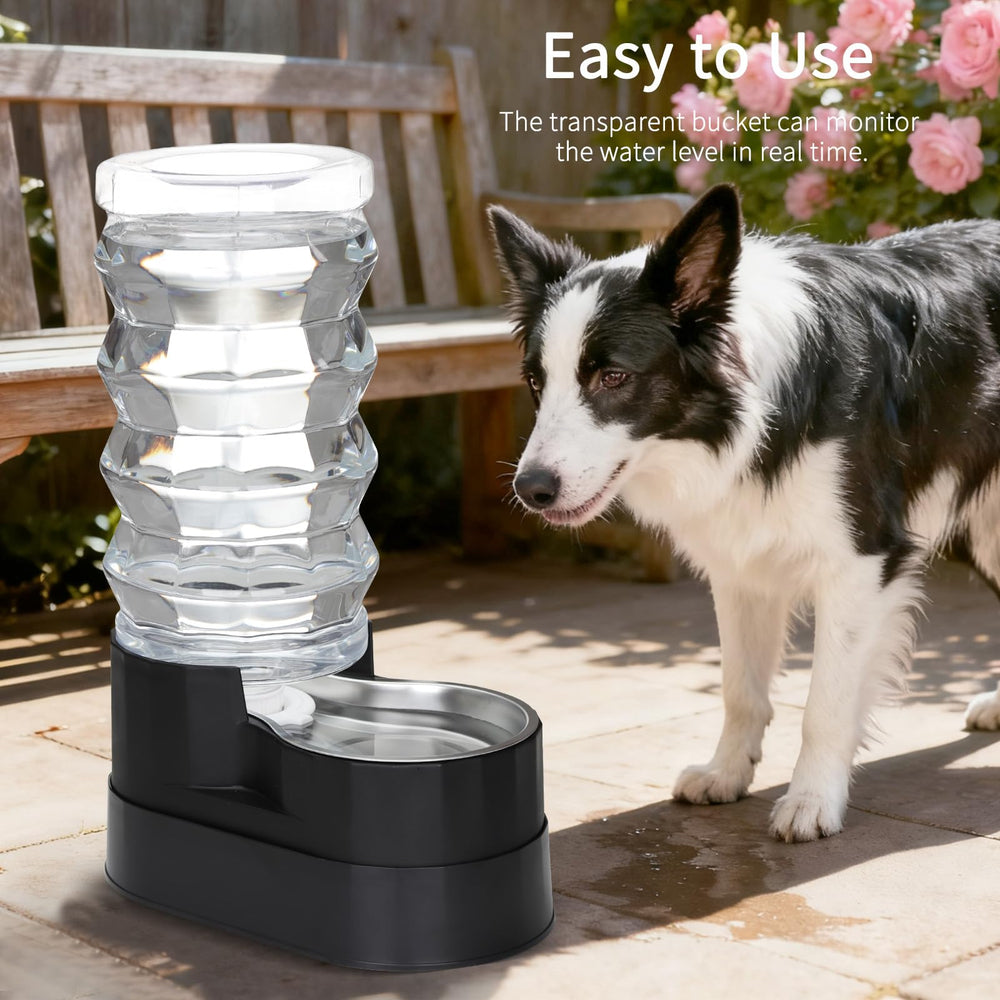RIZZARI broad anti-slip base keeps the unit stable during active dogs.