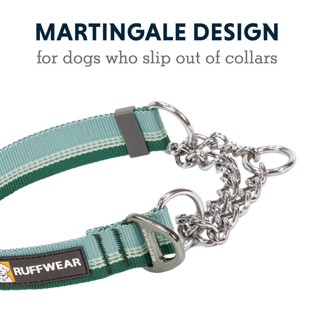 Ruffwear Tubelok reflective webbing increases visibility in low light.