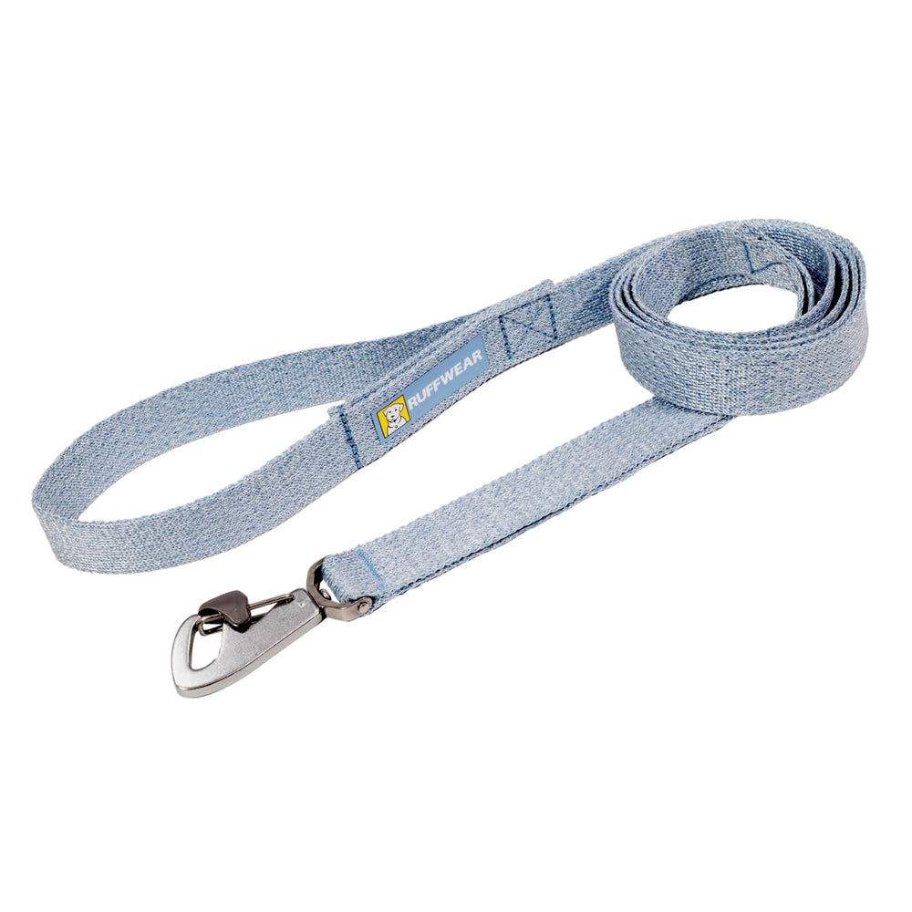 Ruffwear Front Range Flex leash side view shows lightweight knit for daily walks.