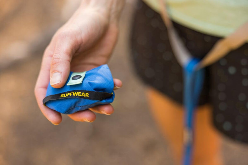 Ruffwear Trail Runner Bowl durable nylon interior withstands dirt and drool.