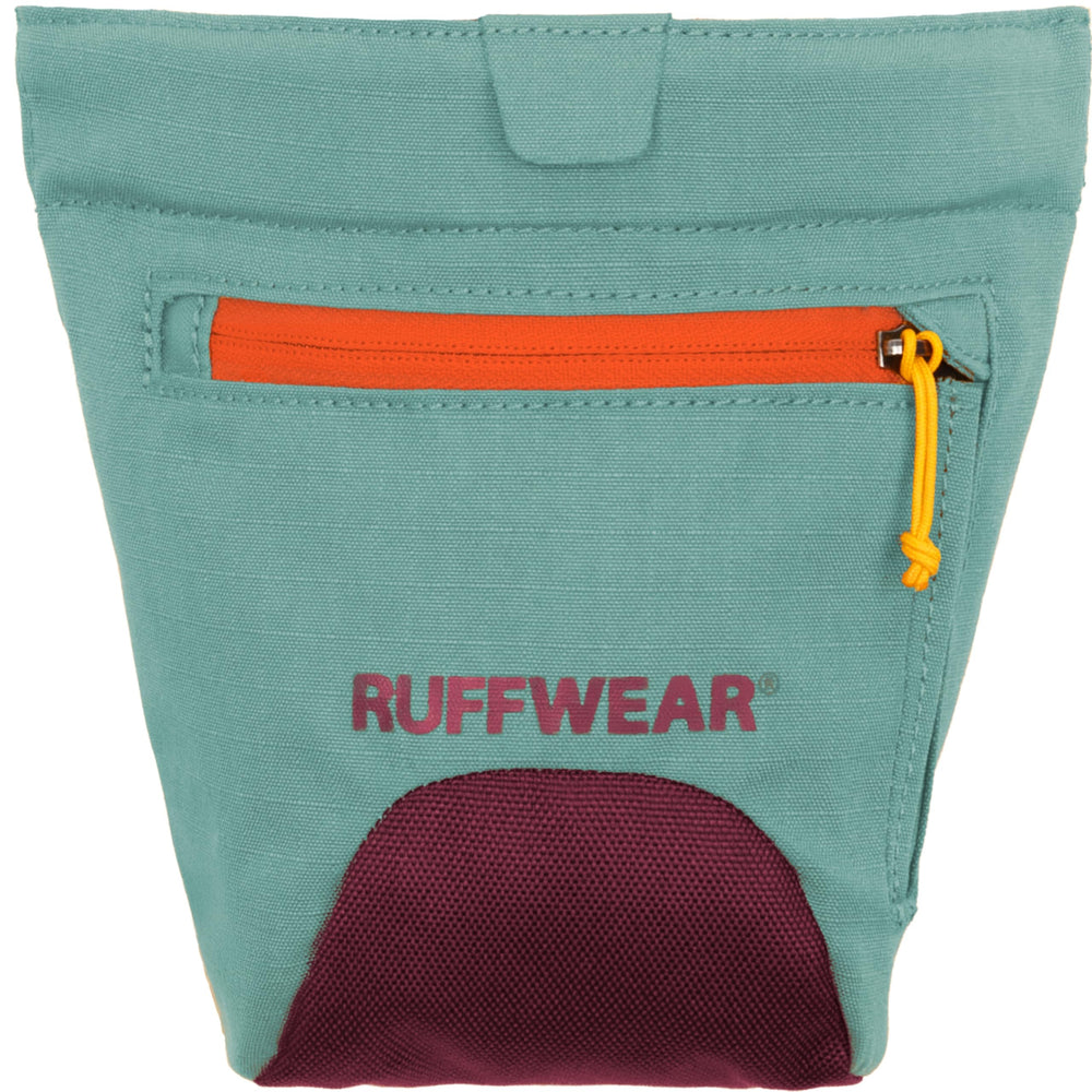 Ruffwear Treat Trader one-handed closure enables quick rewards during walks.