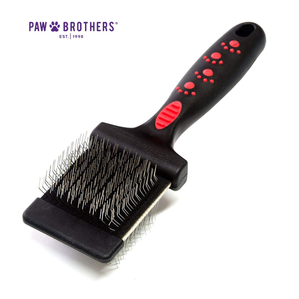 Close-up of angled pins on Ryan's Paw Brothers brush demonstrates professional-grade precision.