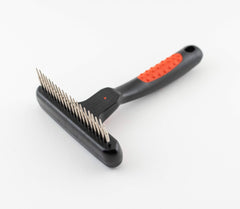 RYAN'S PET SUPPLIES Undercoat rake with stainless steel pins gently detangles mats on dogs