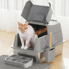 Rywell litter box with 180° flip-top lid for effortless cleaning.