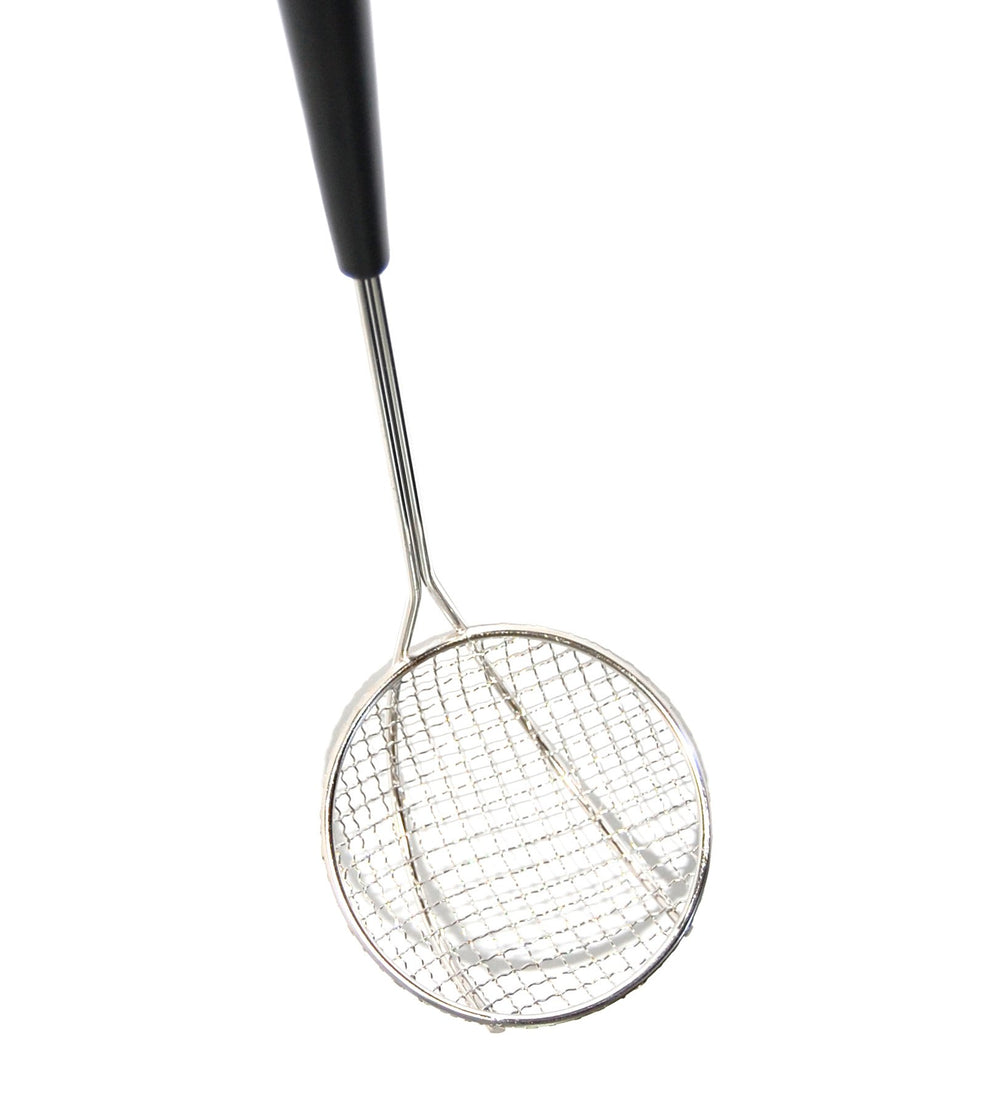 Sand Dipper extra-long handle extends reach during cleanup.
