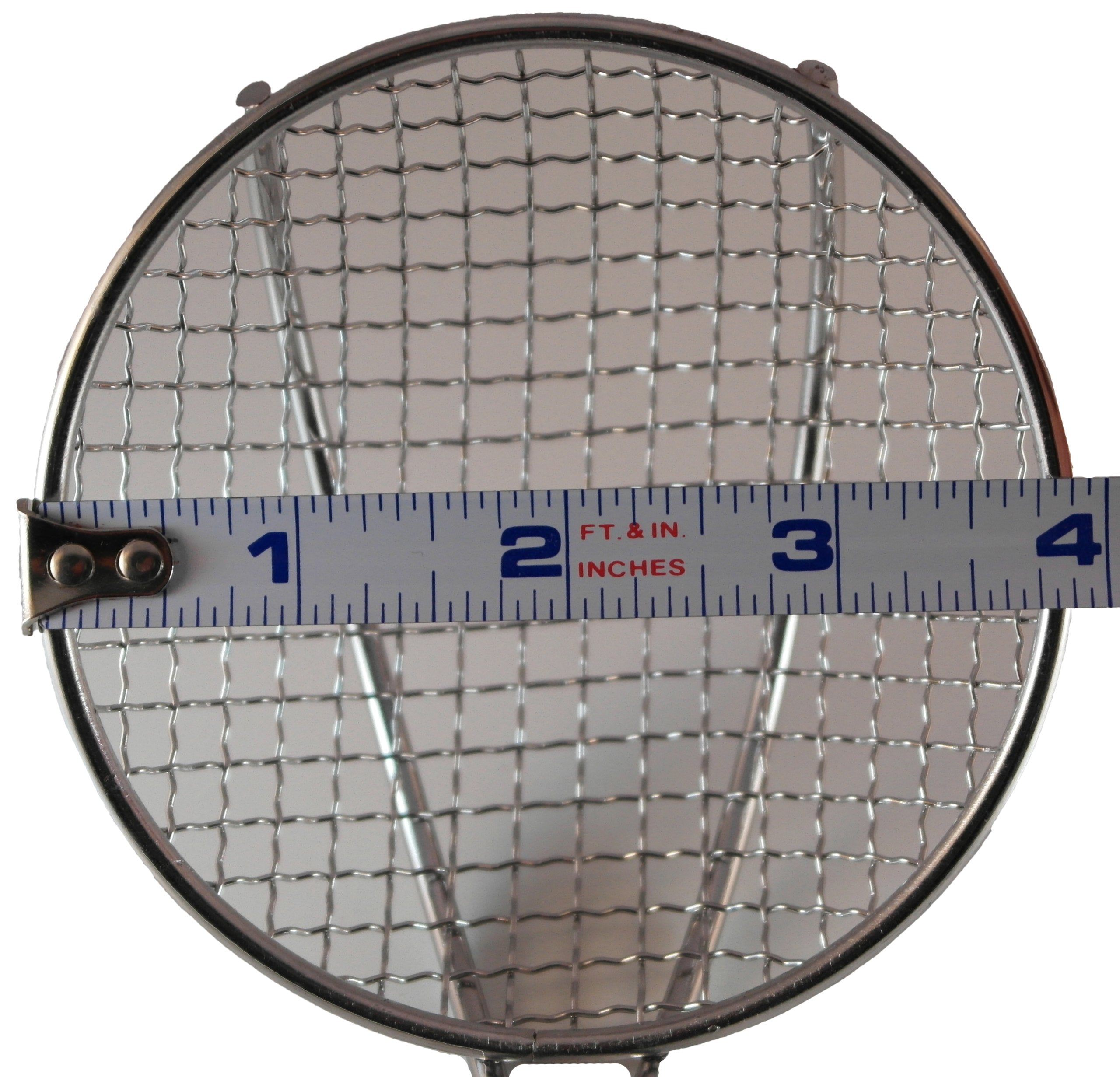 Sand Dipper stainless-steel basket provides sturdy, rust-resistant sifting.