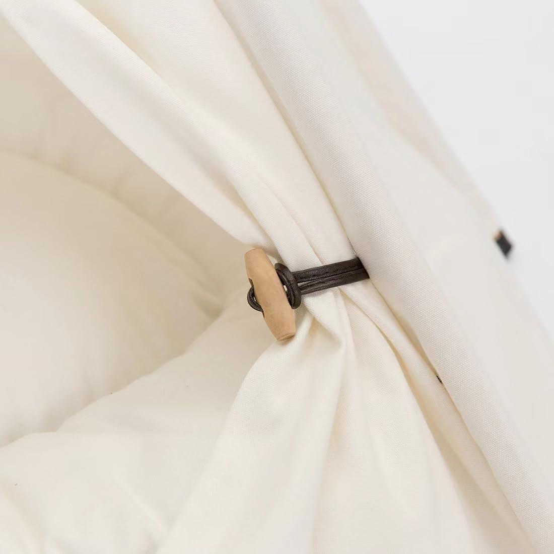 SCNBOM Pet Teepee easy-assembly steps included for quick setup