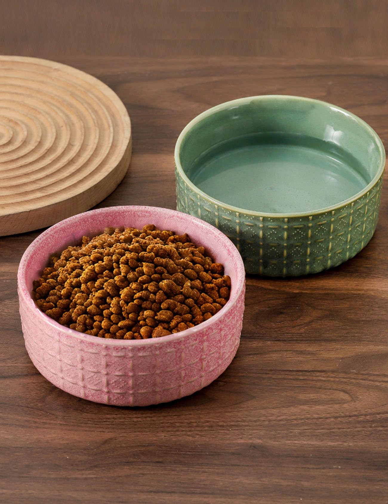 Seyatoo sturdy thick ceramic surface for everyday feeding.