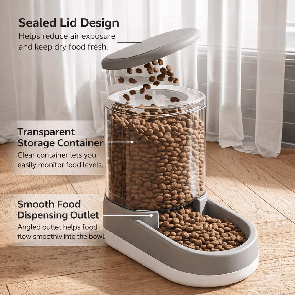 ShelyMoon Gravity Feeder wide anti-tip base keeps it steady.