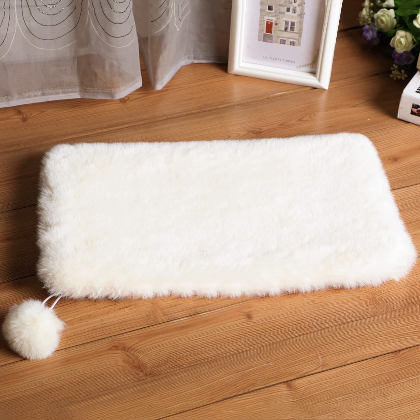 SHENGOCASE faux fur cushion texture proves durable, non-shedding design