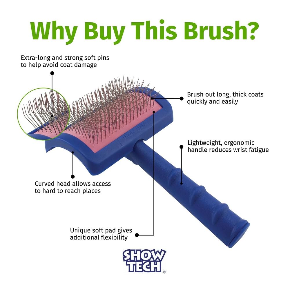 Close-up of angled pins on Show Tech slicker brush for dematting