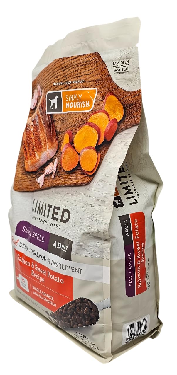 SIMPLY NOURISH 4-pound bag shown, convenient feeding at home.