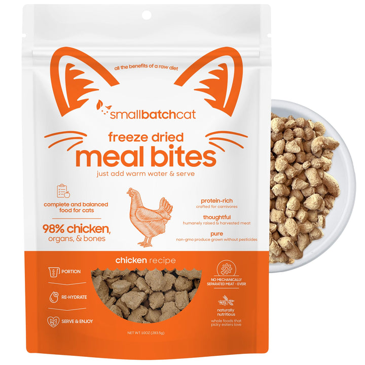 Smallbatch freeze-dried cat food bag front highlighting quality ingredients.