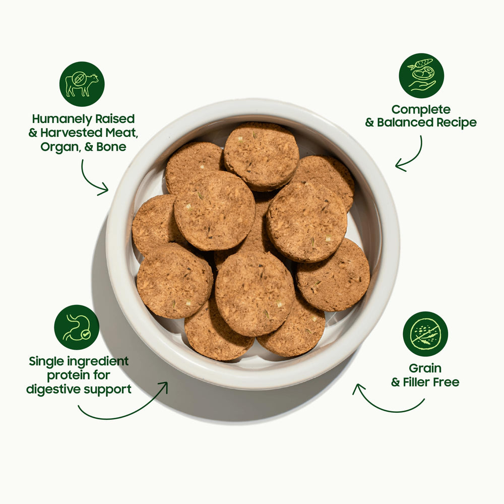 Smallbatch Pets ingredient panel shows real chicken and organic produce for balanced nutrition