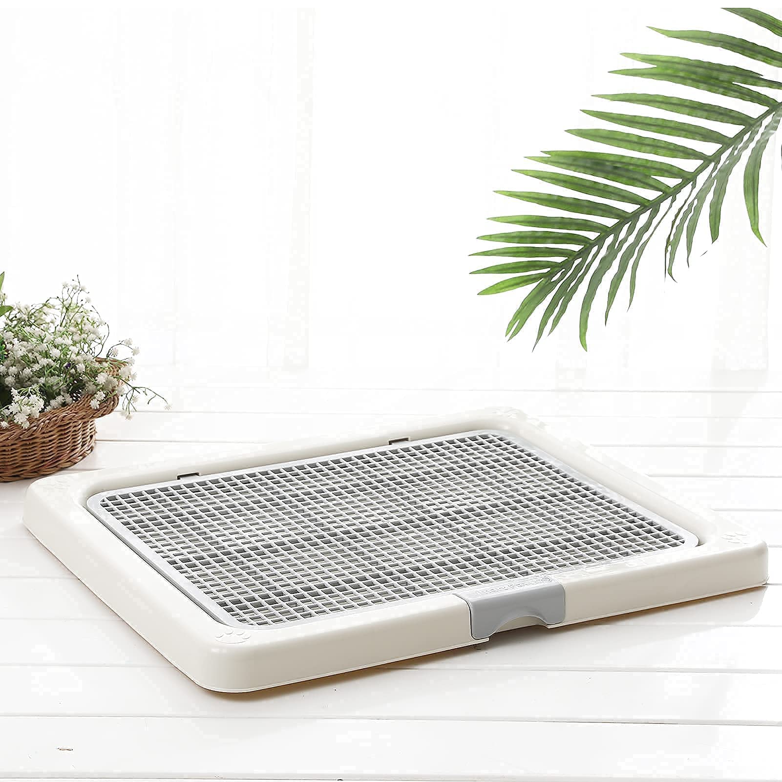 Smart Paws bottom compartment shown with water resistance