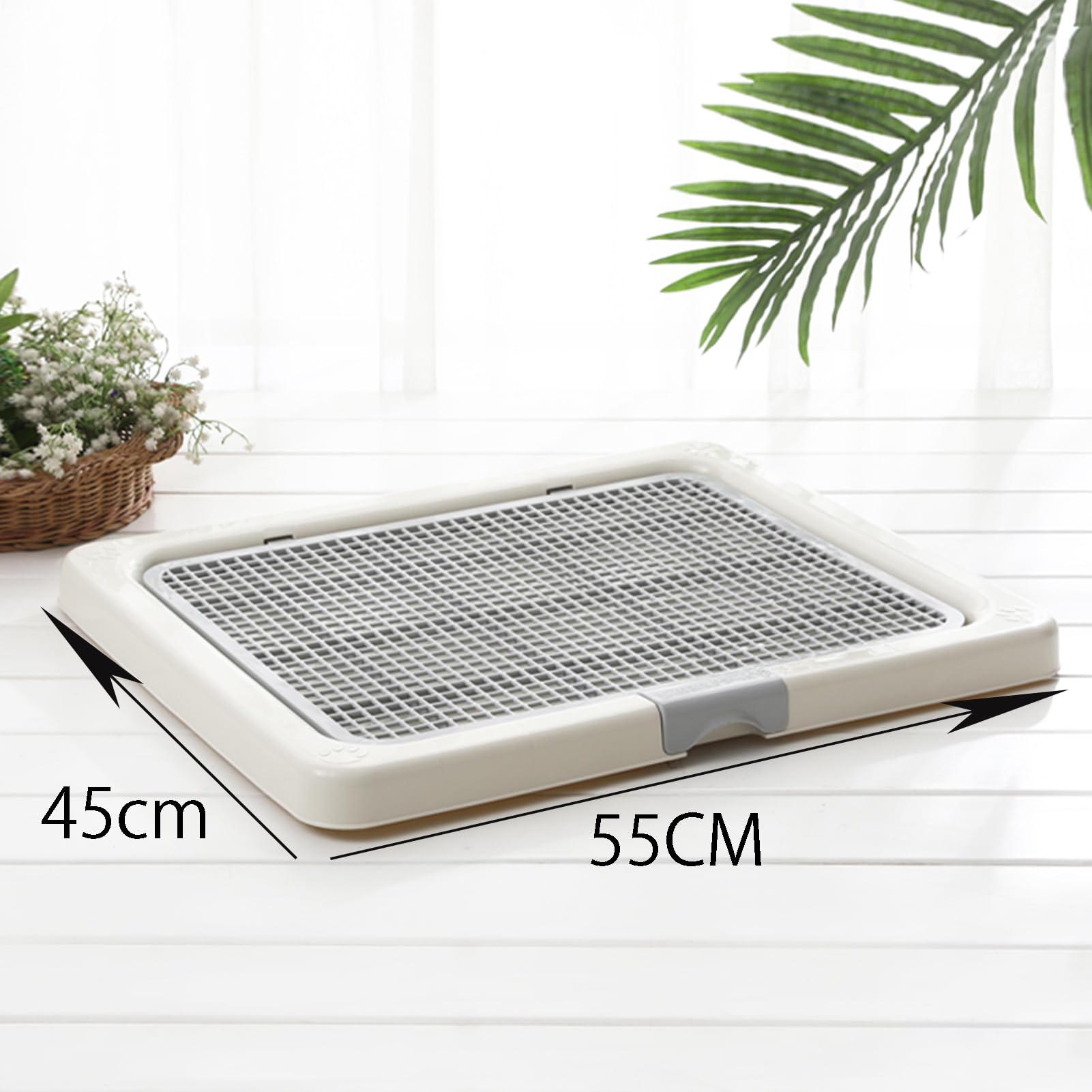 Smart Paws mesh plate close-up with 1.5 cm clearance keeps paws dry